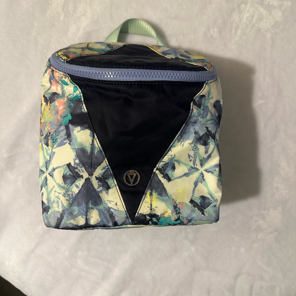 Iviva Multicolor Geometric Lunch Bag